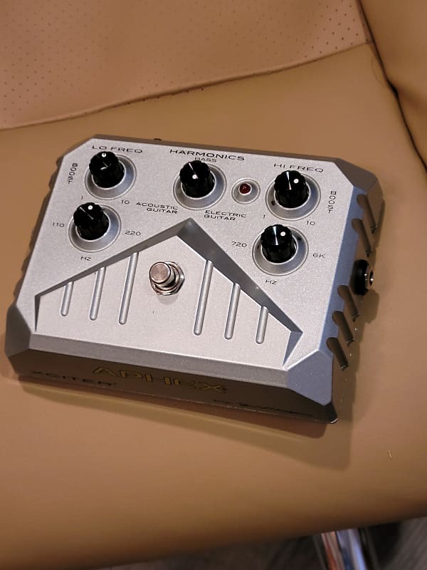 Aphex Xciter Aural Exciter and Optical Big Bottom Effects Reverb