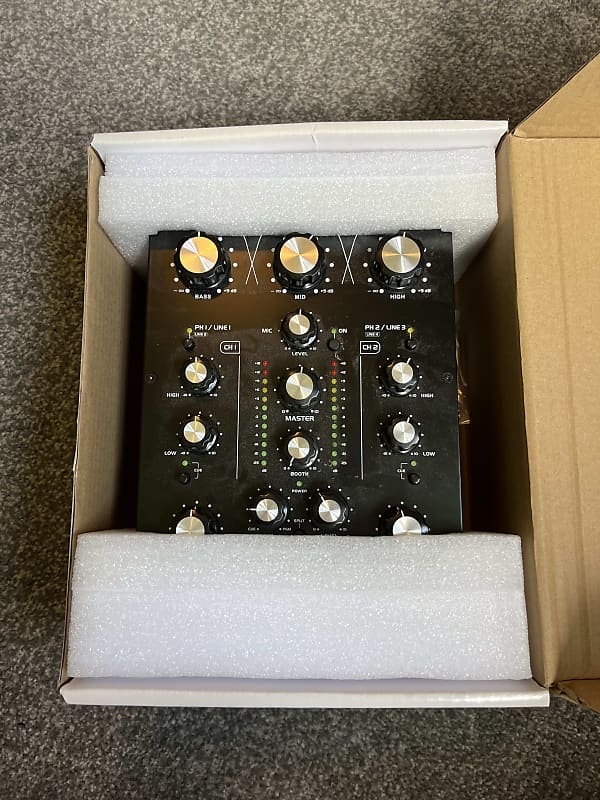 Omnitronic TRM-202 MK3 2 Channel Rotary Mixer 2021