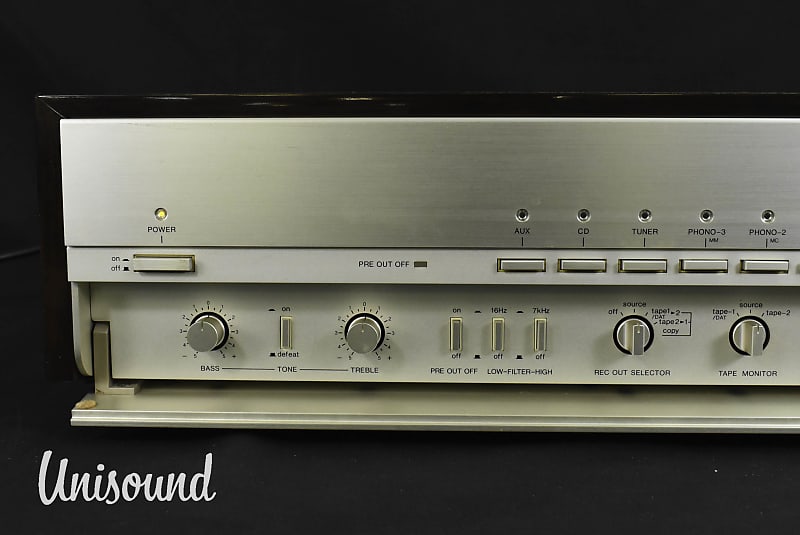 Denon PRA-2000ZR Stereo Pre-Amplifier in Excellent working