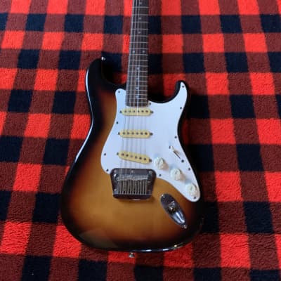 1988 Sunburst Fender Stratocaster XII 12 String - Made in Japan MIJ for sale