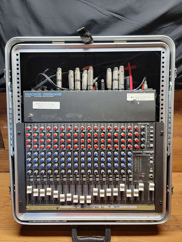 Mackie CR1604 16-Channel Mic / Line Mixer