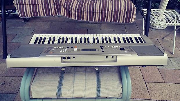 Yamaha PSR E313 Midi keyboard