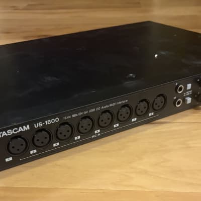 TASCAM US-1800 USBオーディオインターフェイス US-1800 | 16-in/4-out USB 2.0 Audio Interface | TASCAM