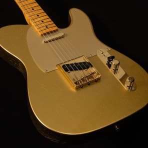 Fender Limited Edition Custom Shop Closet Classic Telecaster with Maple Fretboard HLE Gold 2017