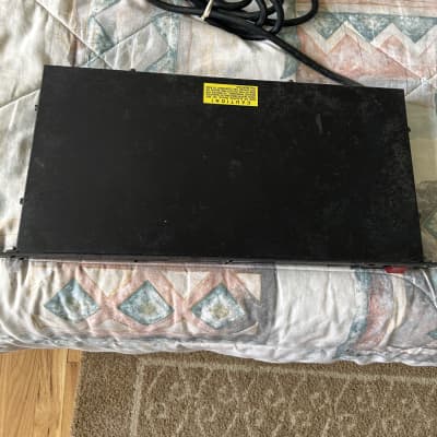Furman AR-1215 8 Outlet Voltage Regulator/Power Conditioner image 2