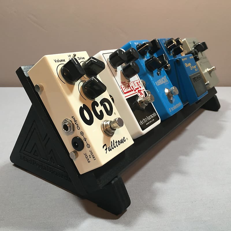 MadPedalBoards Vertical Desktop 19" wide Pedalboard / Reverb