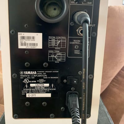 Yamaha HS5 5" Powered Studio Monitor (Pair) 2015 - Present White image 4