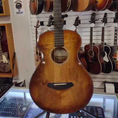 Breedlove pursuit ex store concert ce mm