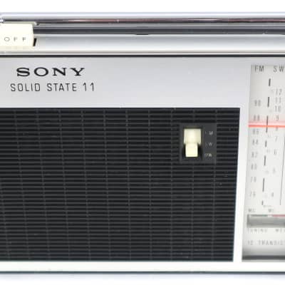 Vintage Sony Japan TFM-110F Portable Transistor Radio FM/SW/MW w 