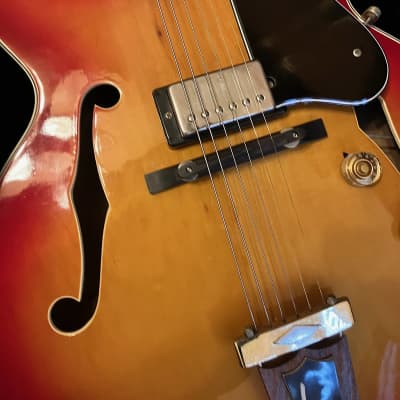 Shaftesbury 3264 'barney Kessel', 1969 - Cherry Sunburst, Ex 