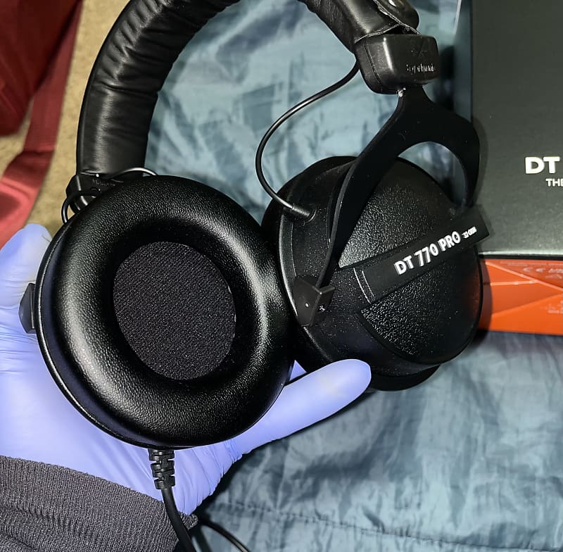Beyerdynamic DT 770 Pro 32 Ohm 2010s - Black  			