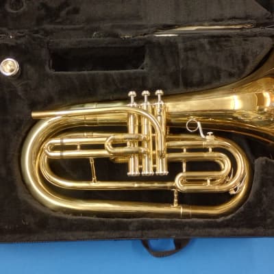 Castle Band Instruments Bb Marching Baritone Horn [CMB-LJTL-L - Brass Lacquer] image 14