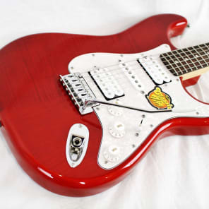 Squier Classic Vibe Stratocaster Deluxe HSH Transparent Crimson