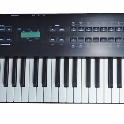 Alesis QS6 64 Voice Expandable Synthesizer