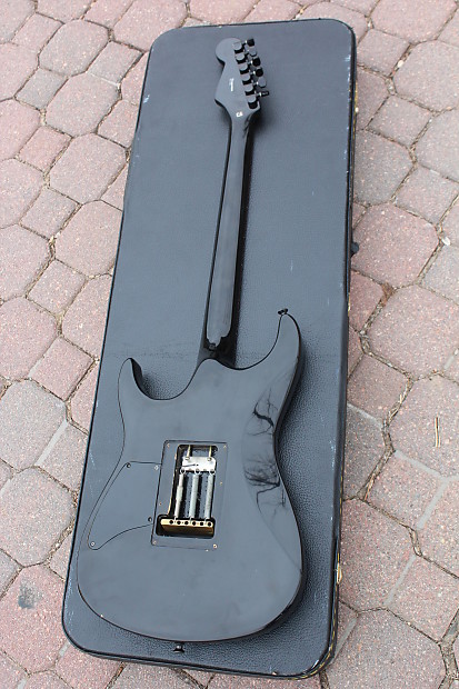Fender Showmaster Black Out HH フェンダー Late 90's Fender Showmaster Set Neck HH Stratocaster Black