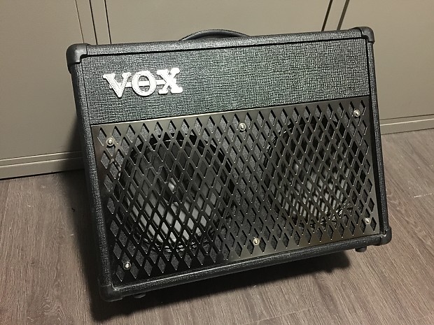 Vox DA20 20w 20watt Guitar Combo Amplifier Works Perfectly Excellent