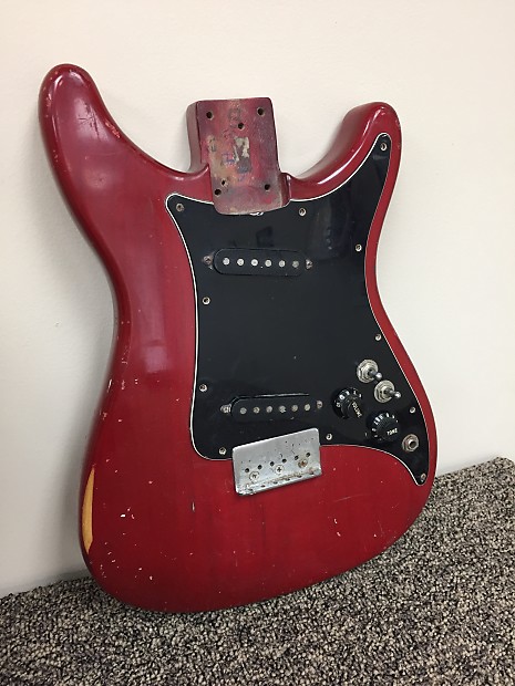 Vintage Fender Lead II body 80s Res