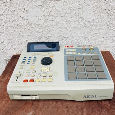 AKAI MPC2000XL Vintage Sampler MPC Music Limited Machine