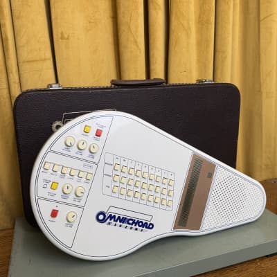 Suzuki Omnichord OM-27 Strumplate Auto Bass Chord Brown Used