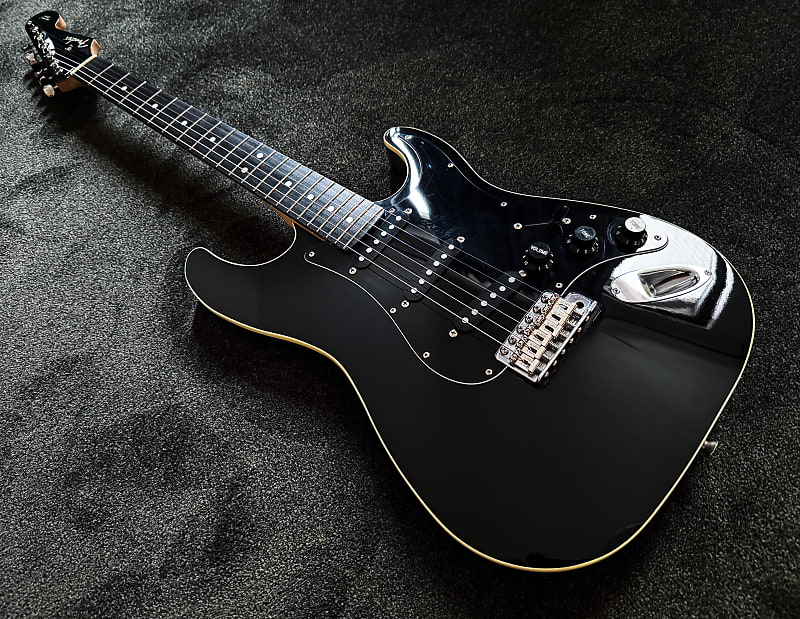 ギター Fender Japan Aerodyne AST-72 BLK Fender Japan AST-72 Aerodyne Stratocaster 2005 - Black