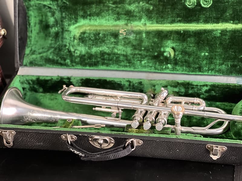 Near Mint Vintage Trumpet: 1924 Holton Revelation Silver