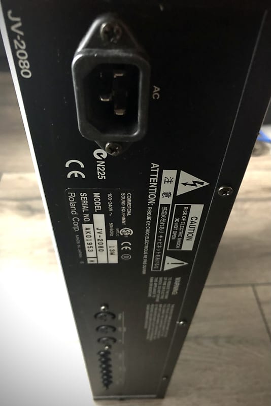 Roland JV-2080 64 Voice Synthesizer + SR-JV80 expansion