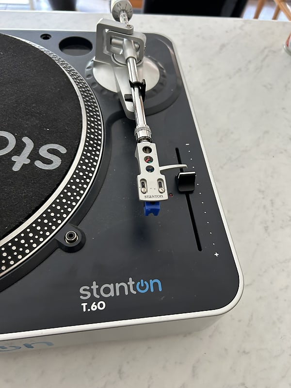 STANTON T.60 スタントン ダイレクトドライブ ターンテーブル STANTON T.60 スタントン ダイレクトドライブ ターンテーブル