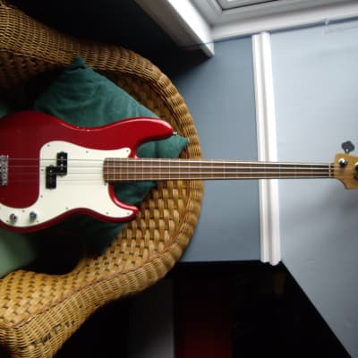 Fender American Standard Precision Bass Fretless 1996 - Candy Apple Red for sale