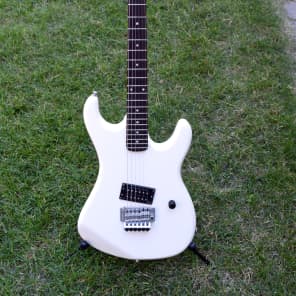 KRAMER STRIKER 100ST ホワイト エレキギター Kramer Striker 100ST :: 1985 :: White | Reverb