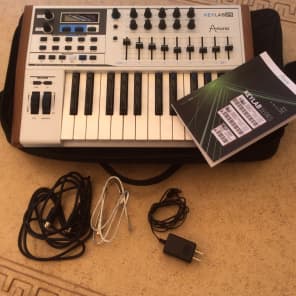 Arturia KeyLab 25 with Case, Cables and Power Supply | Reverb