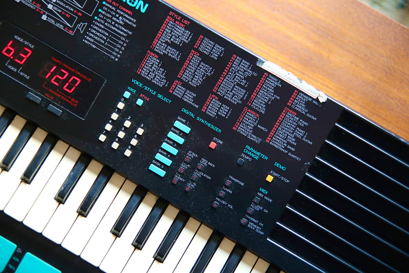 VIDEO) *Fully functioning* Yamaha PSS-780 Music Station Keyboard