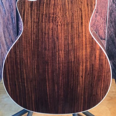 Taylor 414ce- R with Hardshell Case Natural image 4