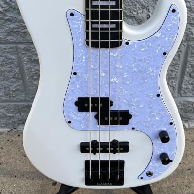 GAMMA Custom Bass Guitar JP24-02, 4-String Alpha Model, Polar White image 3