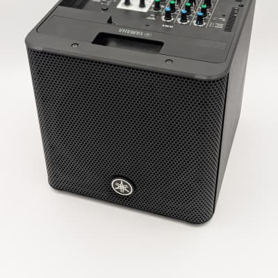 Yamaha Stagepas 200BTR 8" Battery Powered Speaker w/Case