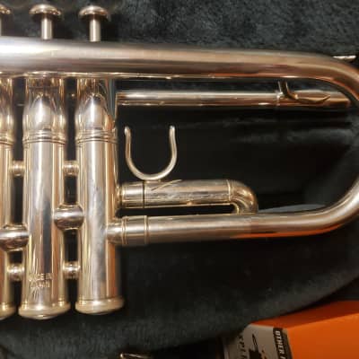 Yamaha Xeno YTR8335GS Trumpet--Gold Brass Bell, Lots Of