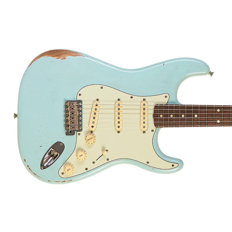 Fender Limited Edition Road Worn '60s Stratocaster Daphne Blue (Pre Owned,  2021, EC) #MX21075910