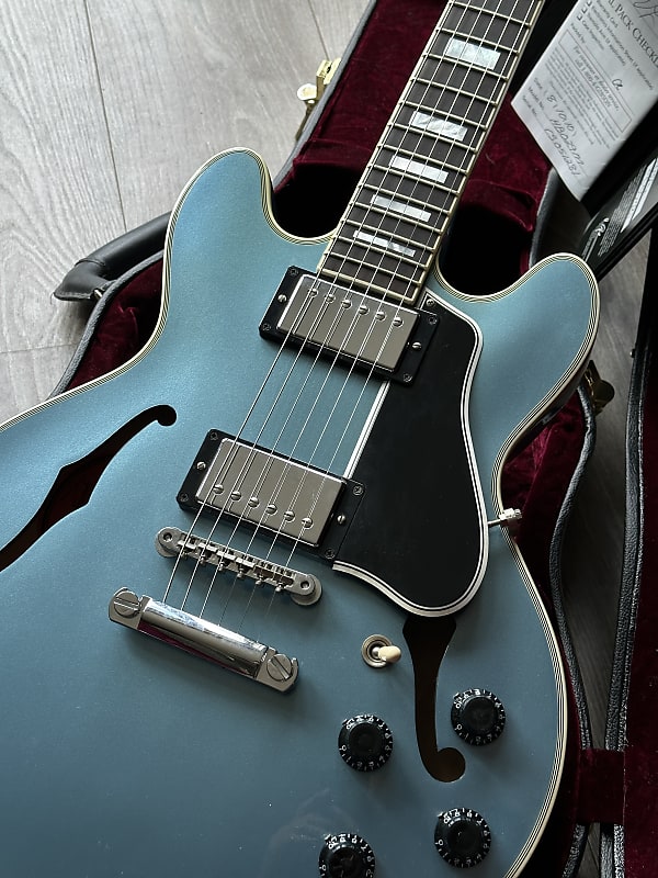 Gibson ES-359 Custom Shop Semi-Hollowbody Pelham Blue Finish with COA & Case