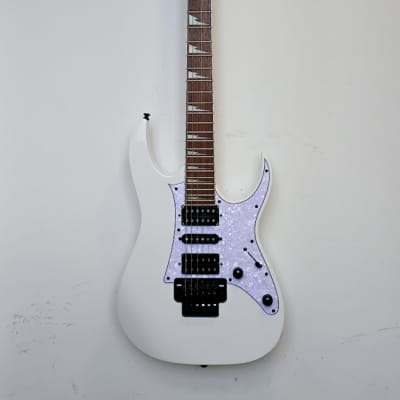 Ibanez RG450DXB ホワイト Ibanez RG450DXB-WH Electric Guitar in White – nafiriguitar.com