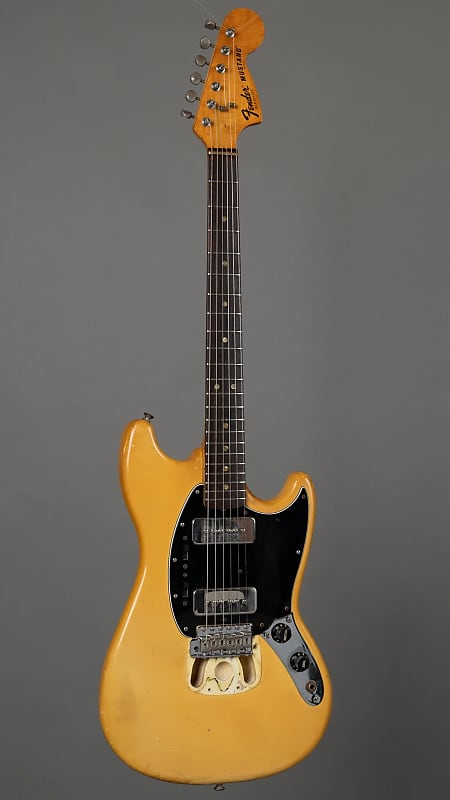 Fender Mustang 1970年代中期　Vintage Fender Mustang (1972 - 1980) | Reverb Canada