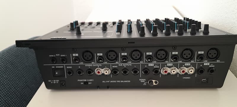 M-164UF | 16-channel mixer with effects and USB 2.0