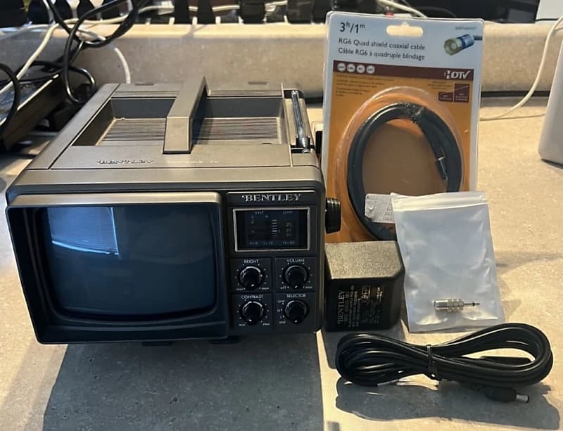 Bentley 1000A Portable B&amp;W TV w/ PSU, Car Charger, RF Connector, Coax Cable  			