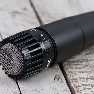 Shure SM57 Dynamic Microphone w Cardioid Pickup Pattern Vocal & Instrument Mic image 3