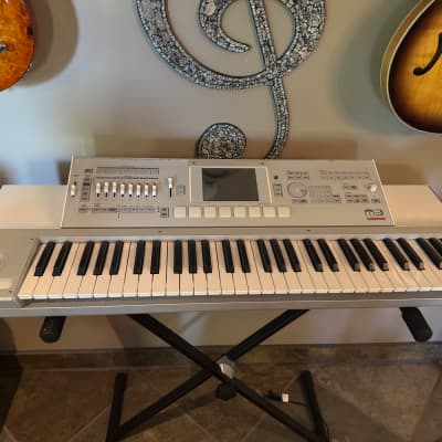 Korg M3 61 2010s - Gray
