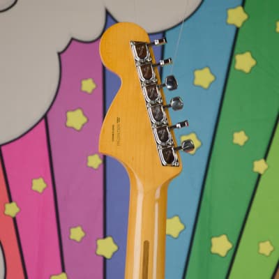 Fender VINTERA® II '70S STRATOCASTER®Maple Fingerboard, 3-Color Sunburst image 7