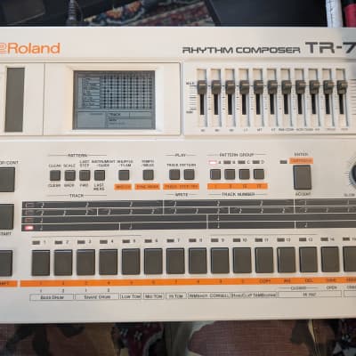 Roland TR-707 Rhythm Composer 1985 MINT CONDITION