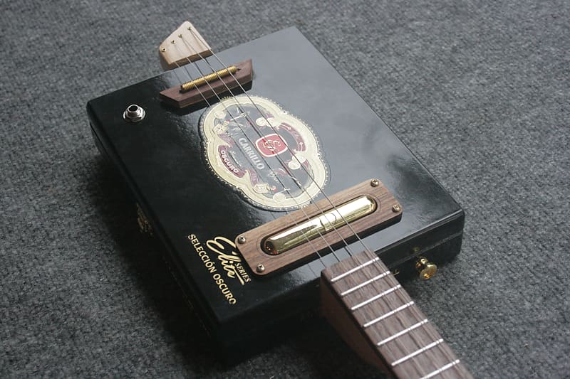 Carrillo Oscuro Electric Cigar Box Guitar by D-Art Homemade | Reverb