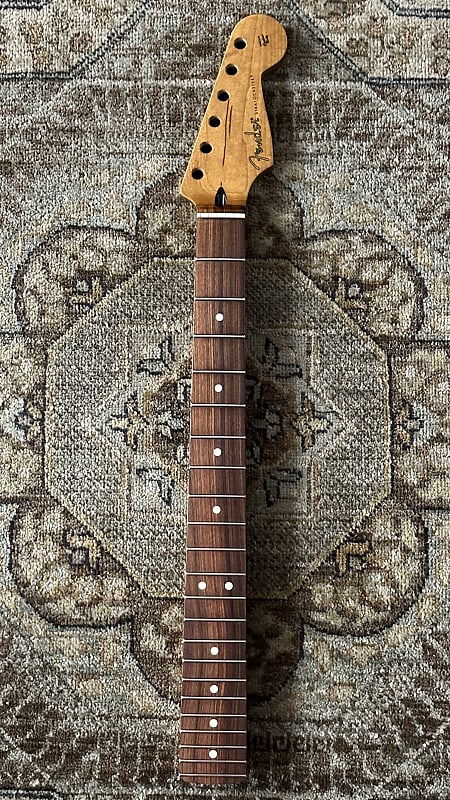 ギター Fender  Roasted Maple Stratocaster Neck Fender Roasted Maple Vintera Mod 70s Strat Neck C Shape