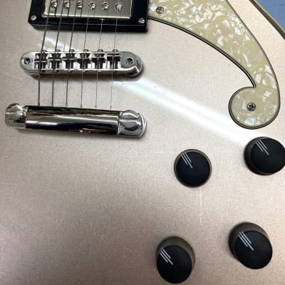 D'Angelico Deluxe Atlantic Solid Body Electric Guitar-Desert Gold-w/Hard Case! image 8