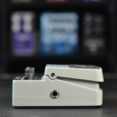 Behringer UO300 3-Mode Octaver Effects Pedal 2010s - Standard image 3
