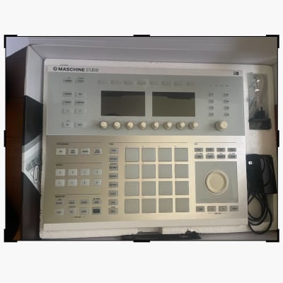 Native Instruments Maschine Studio | Reverb